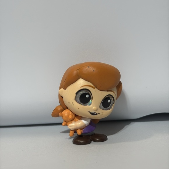 Disney | Doorables | Penny from the Rescuers | Series 11 - Picture 2 of 4